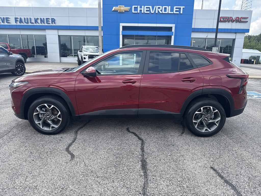 Used 2024 Chevrolet Trax LT SUV