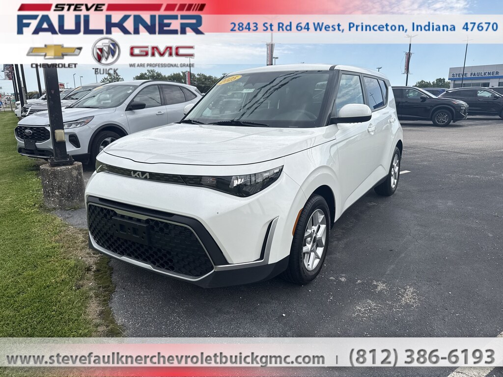 Used 2025 Kia Soul LX Hatchback
