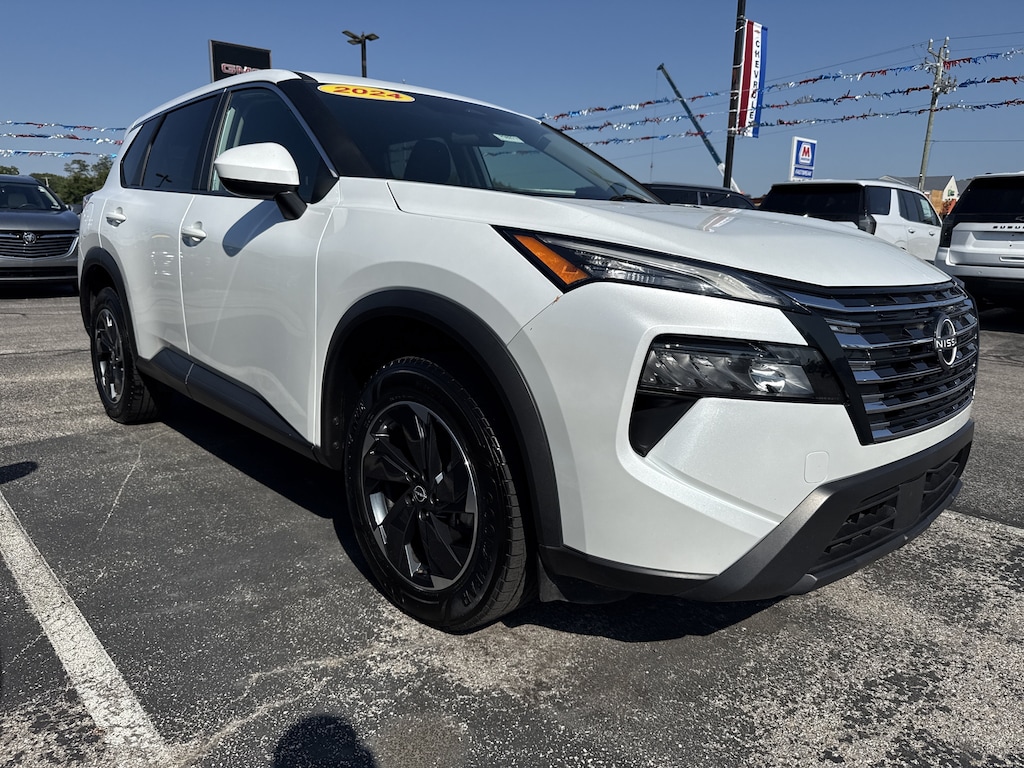 Used 2024 Nissan Rogue SV SUV