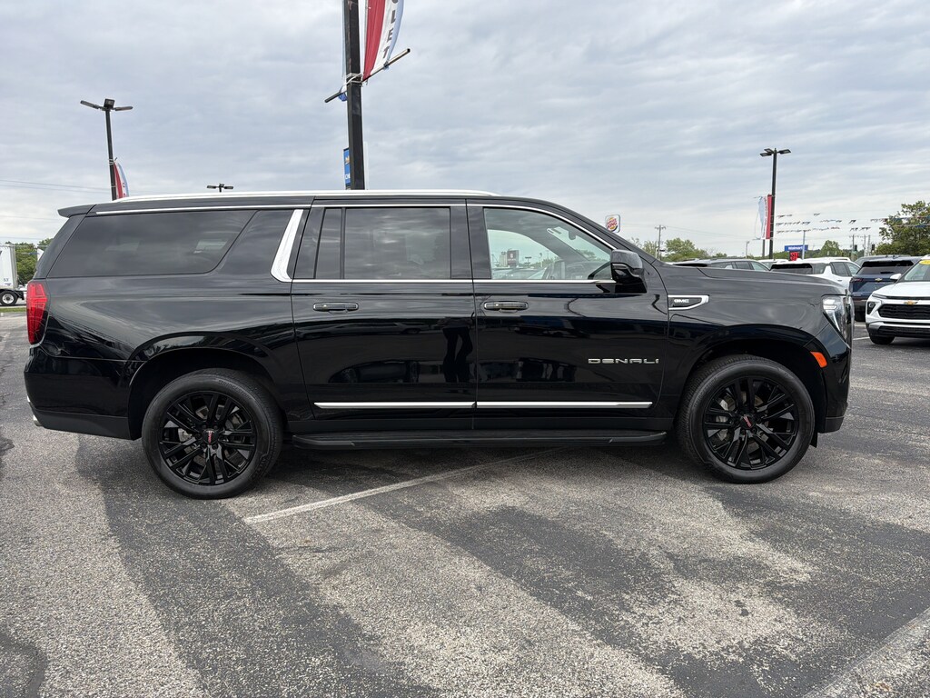 Used 2024 GMC Yukon XL Denali SUV