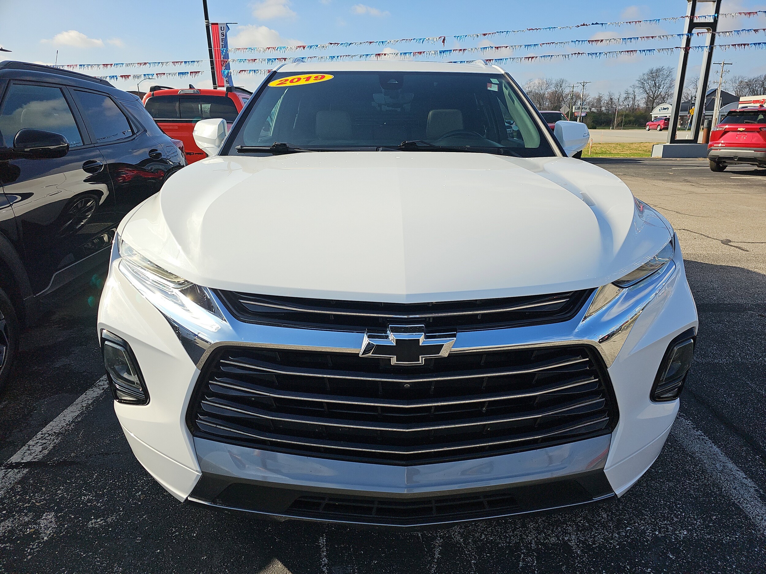 2019 Chevrolet Blazer Premier photo 2