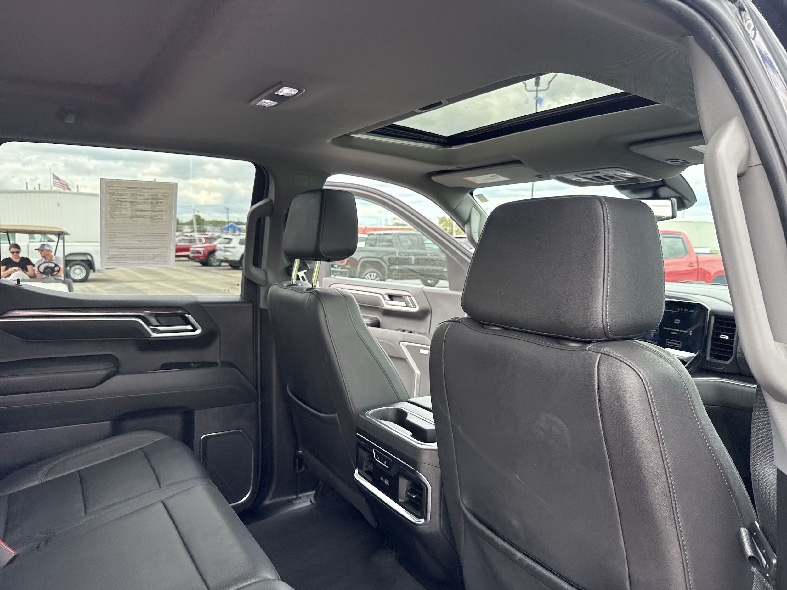 2025 Chevrolet Silverado 1500 LTZ - Photo 15