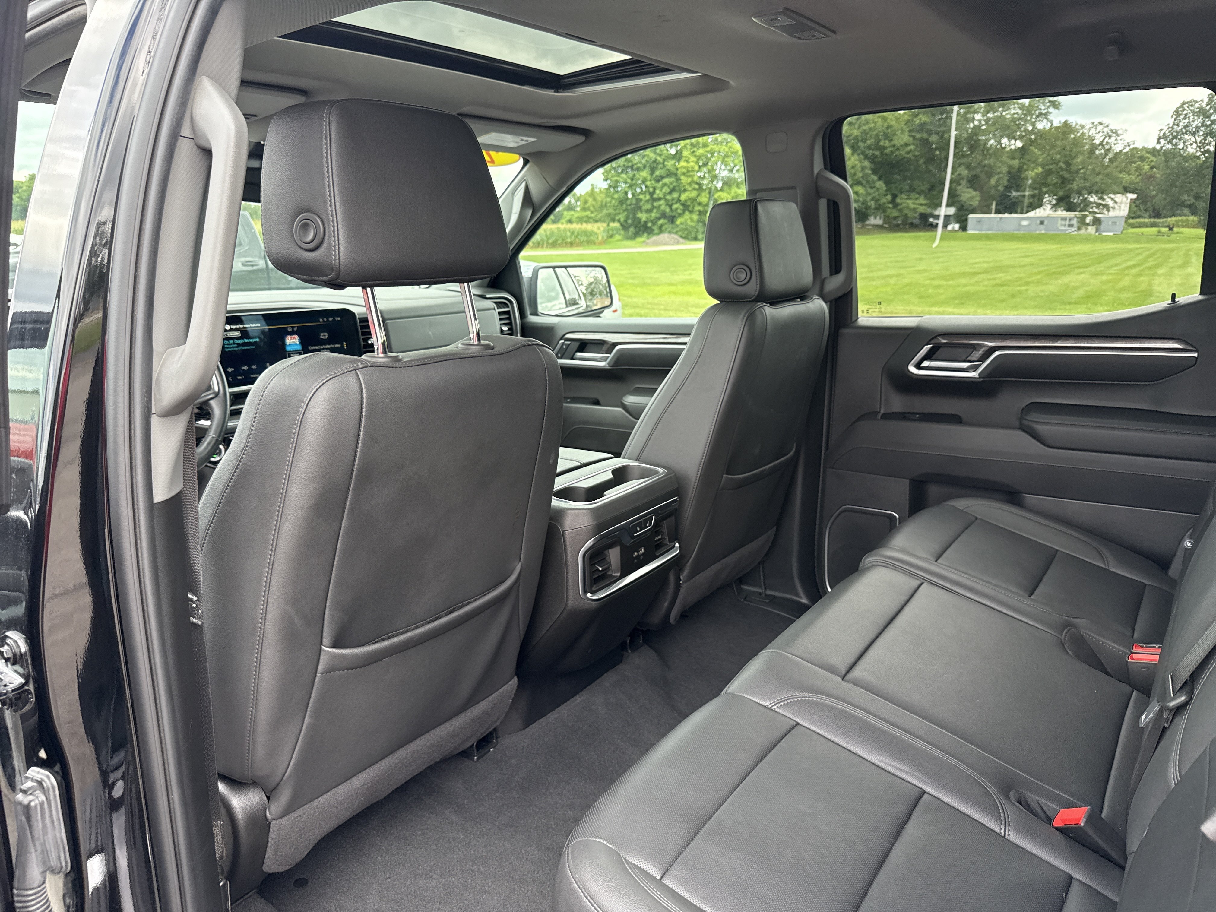 2025 Chevrolet Silverado 1500 LTZ - Photo 12