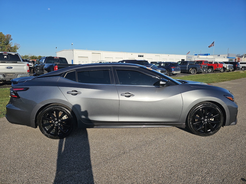Used 2023 Nissan Maxima SR Sedan