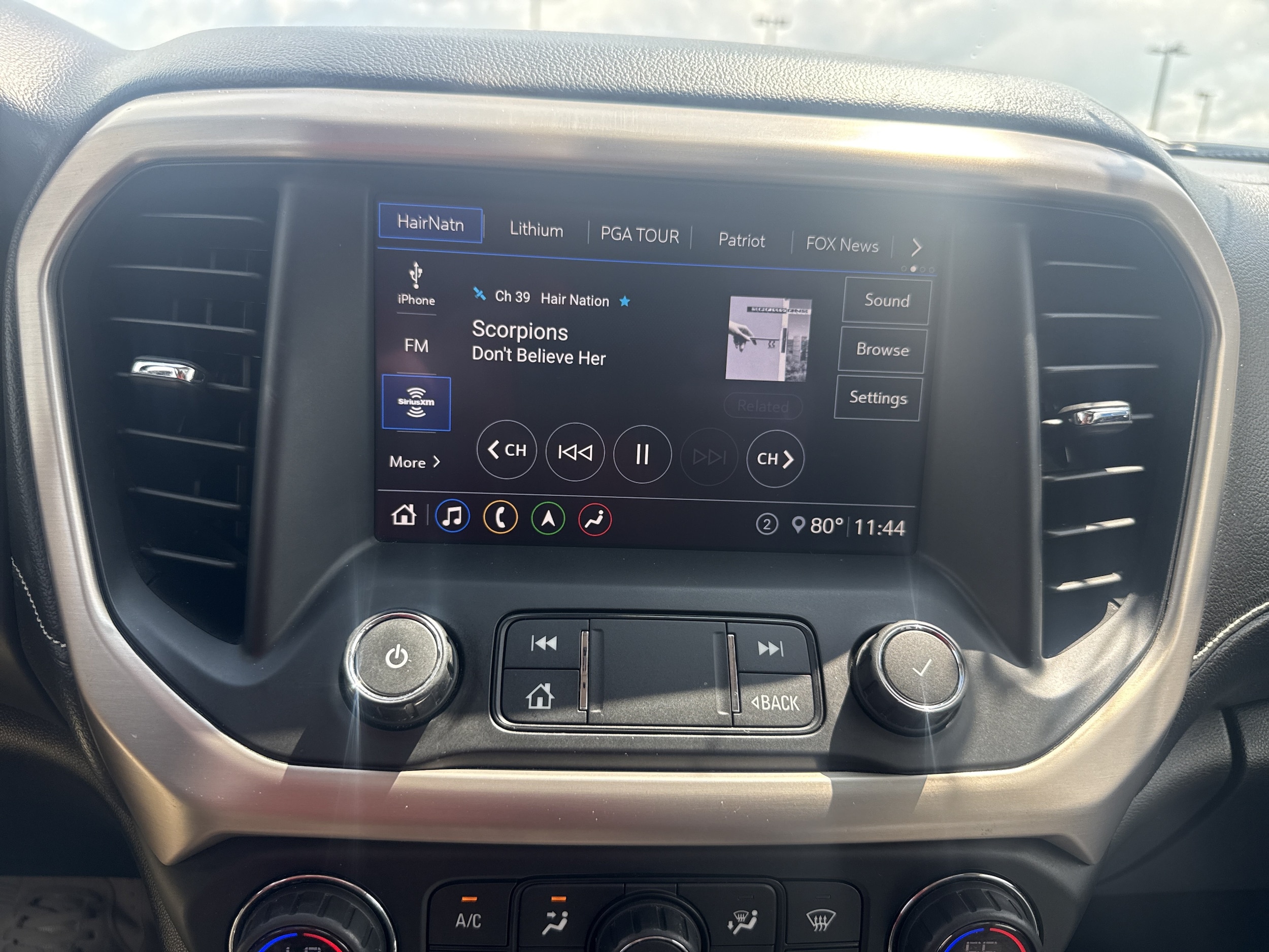 2020 GMC Acadia Denali - Photo 23
