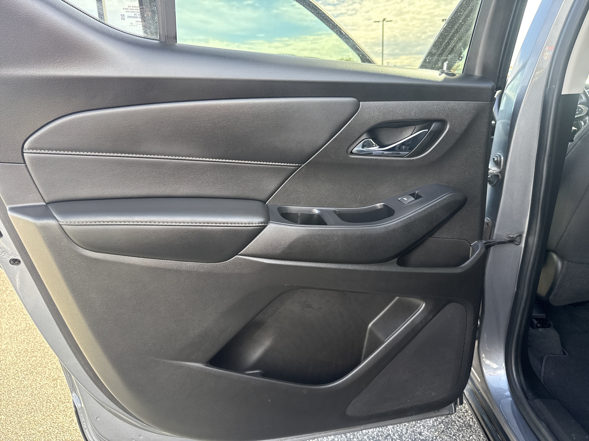 2021 Chevrolet Traverse 1LT - Photo 12