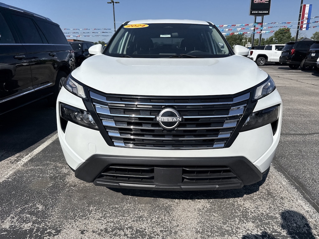 Used 2024 Nissan Rogue SV SUV