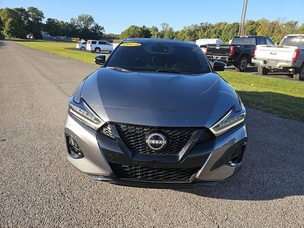Used 2023 Nissan Maxima SR Sedan