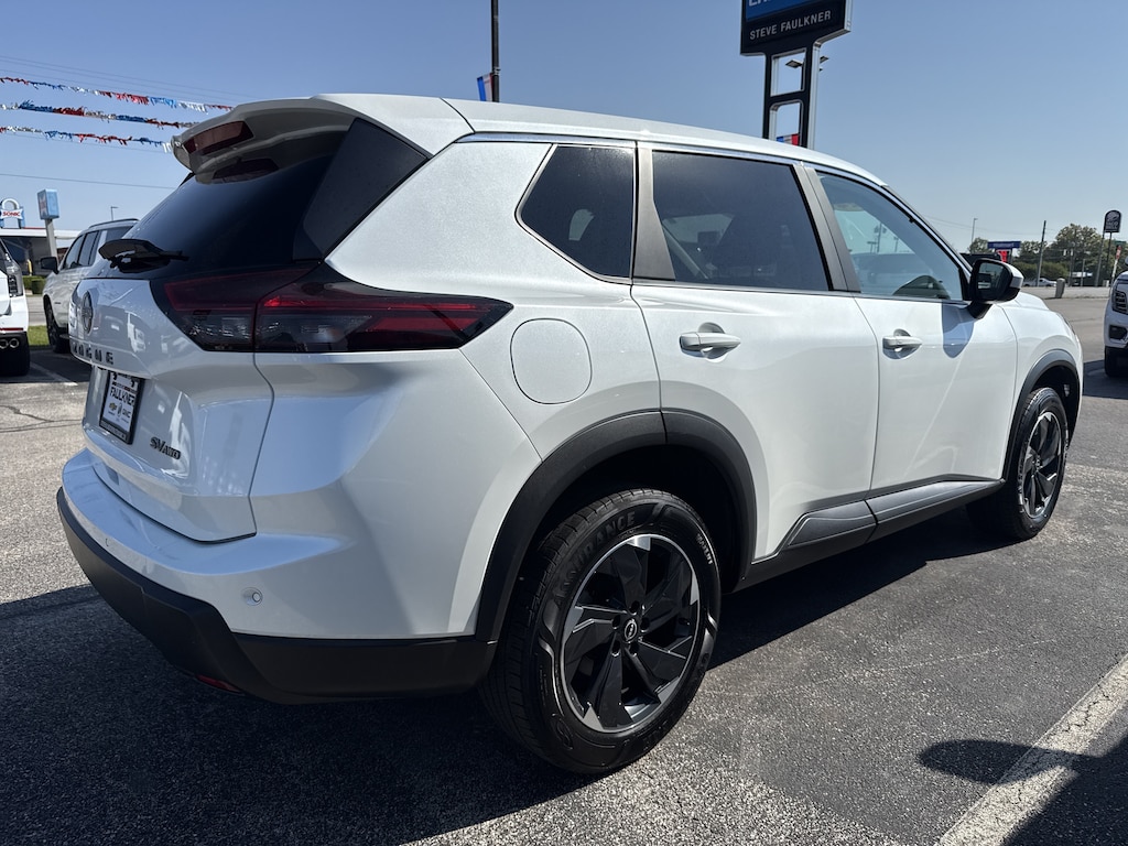 Used 2024 Nissan Rogue SV SUV
