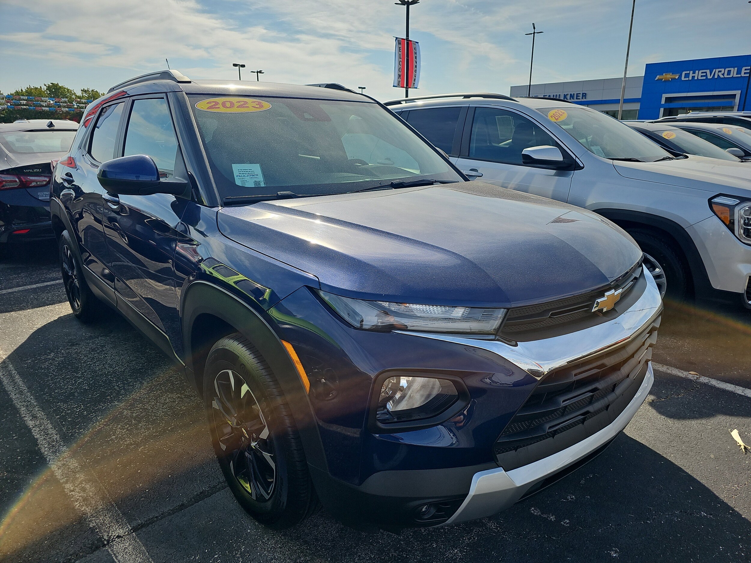 2023 Chevrolet Trailblazer LT photo 3