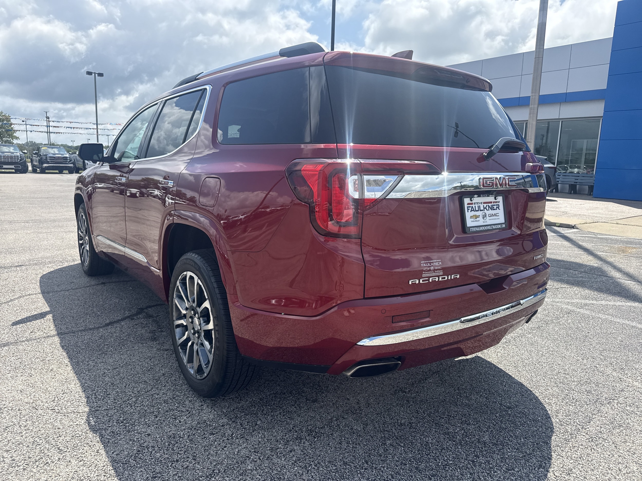 2020 GMC Acadia Denali - Photo 3