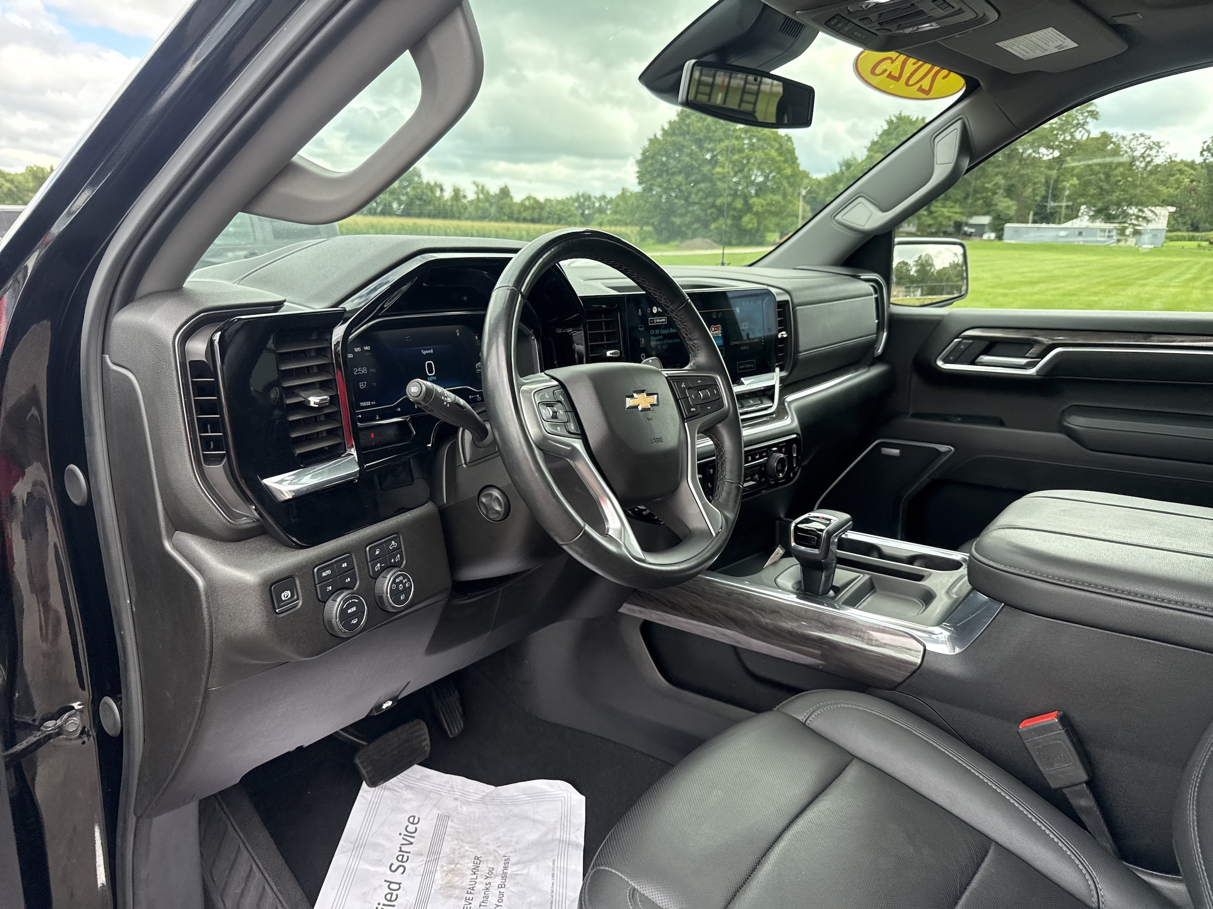 2025 Chevrolet Silverado 1500 LTZ - Photo 9
