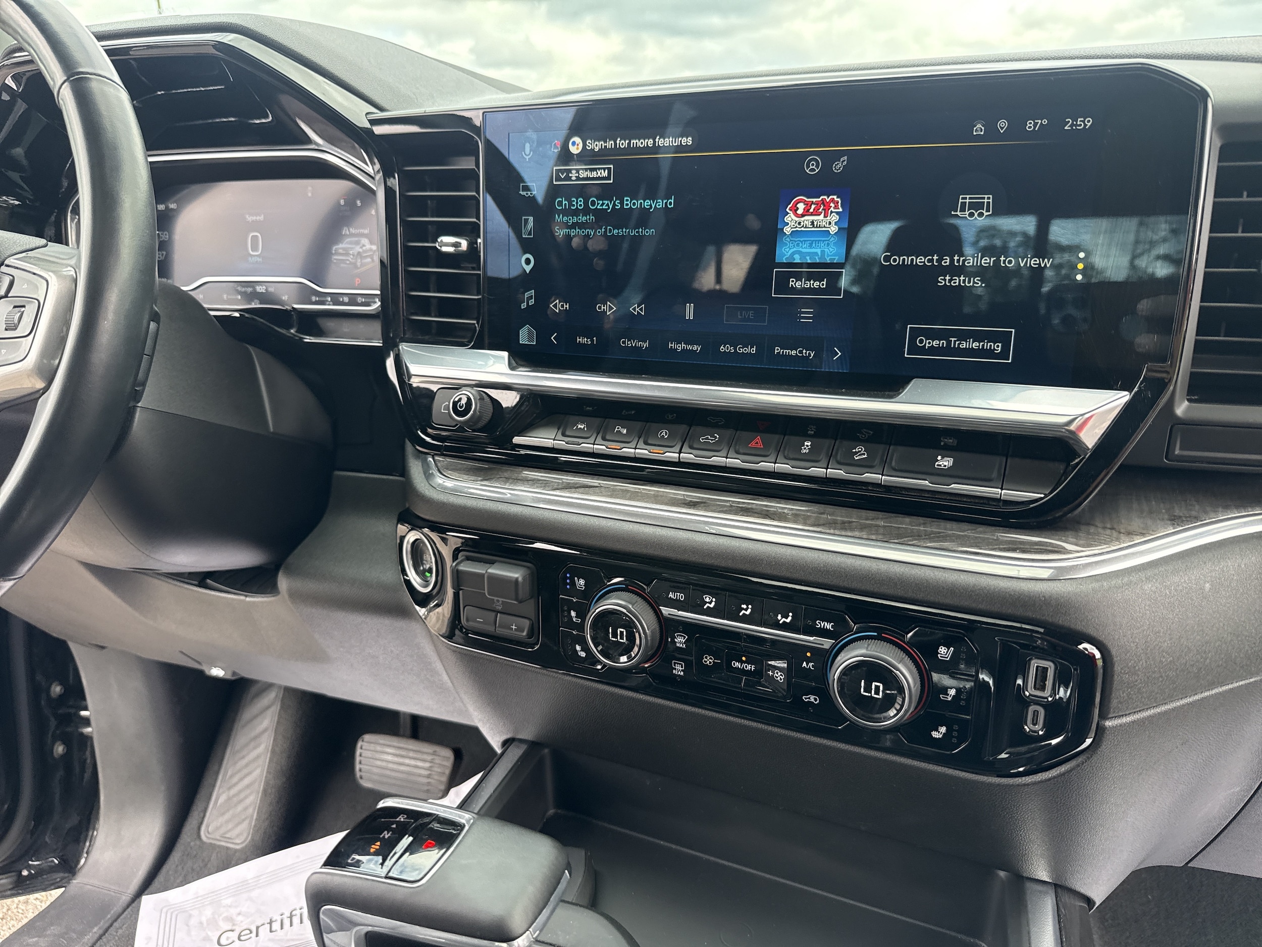 2025 Chevrolet Silverado 1500 LTZ - Photo 20
