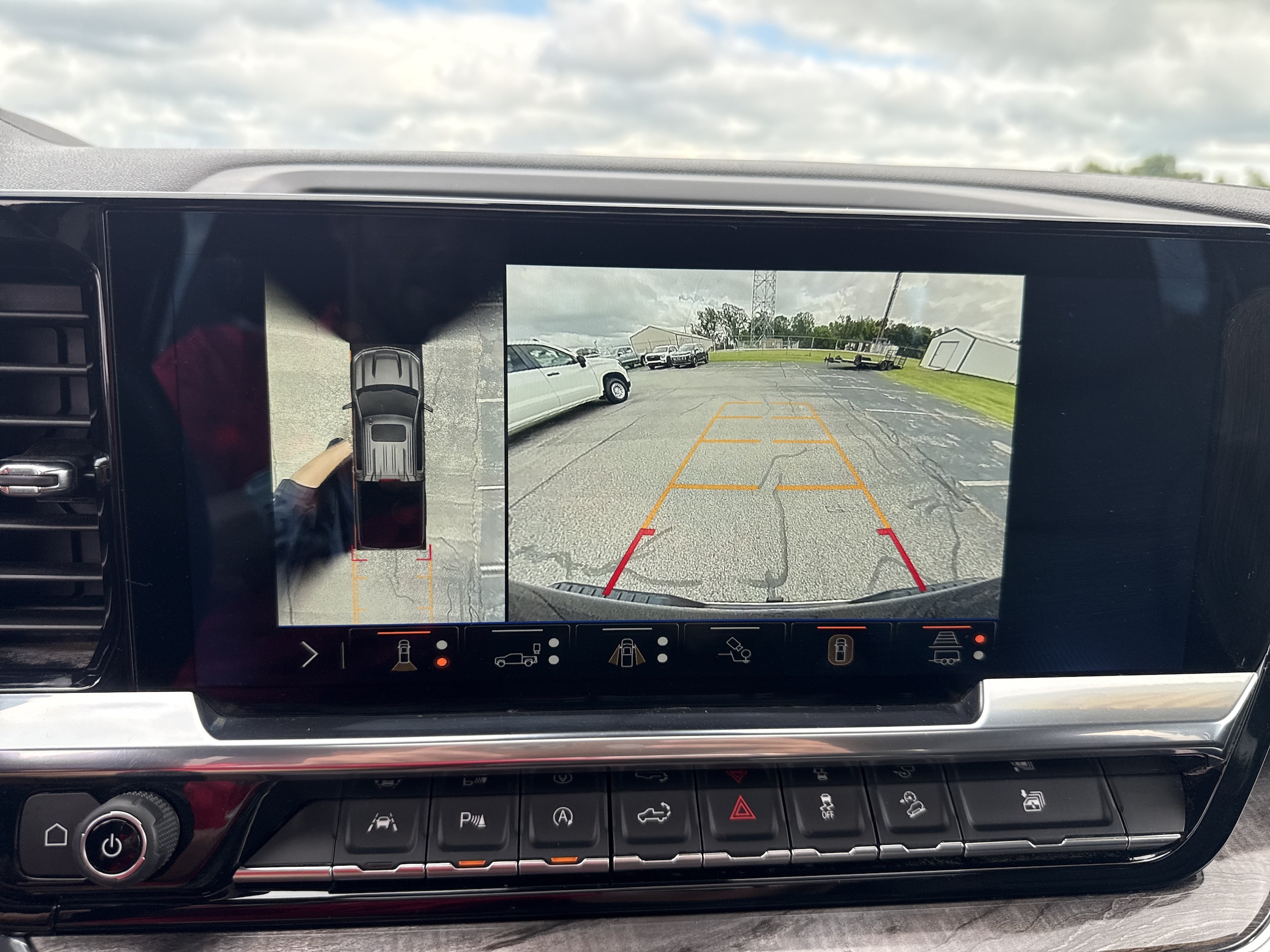 2025 Chevrolet Silverado 1500 LTZ - Photo 26