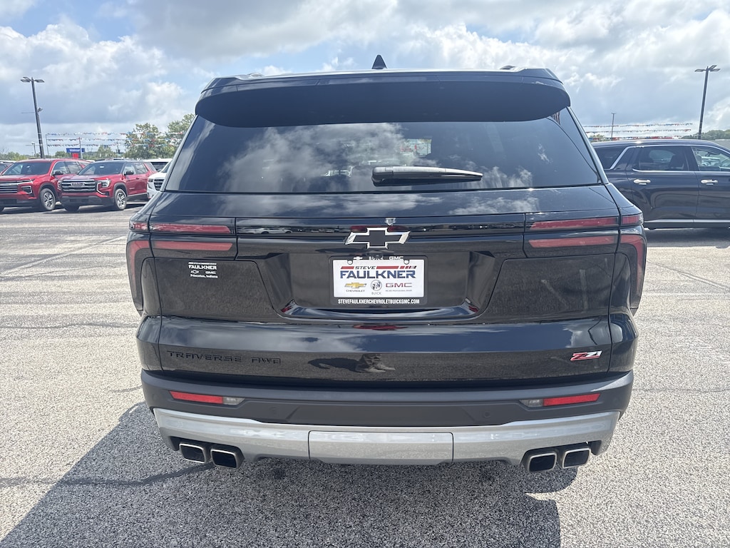 Used 2024 Chevrolet Traverse Z71 SUV