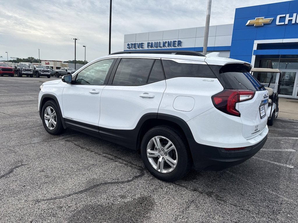 Used 2024 GMC Terrain SLE SUV