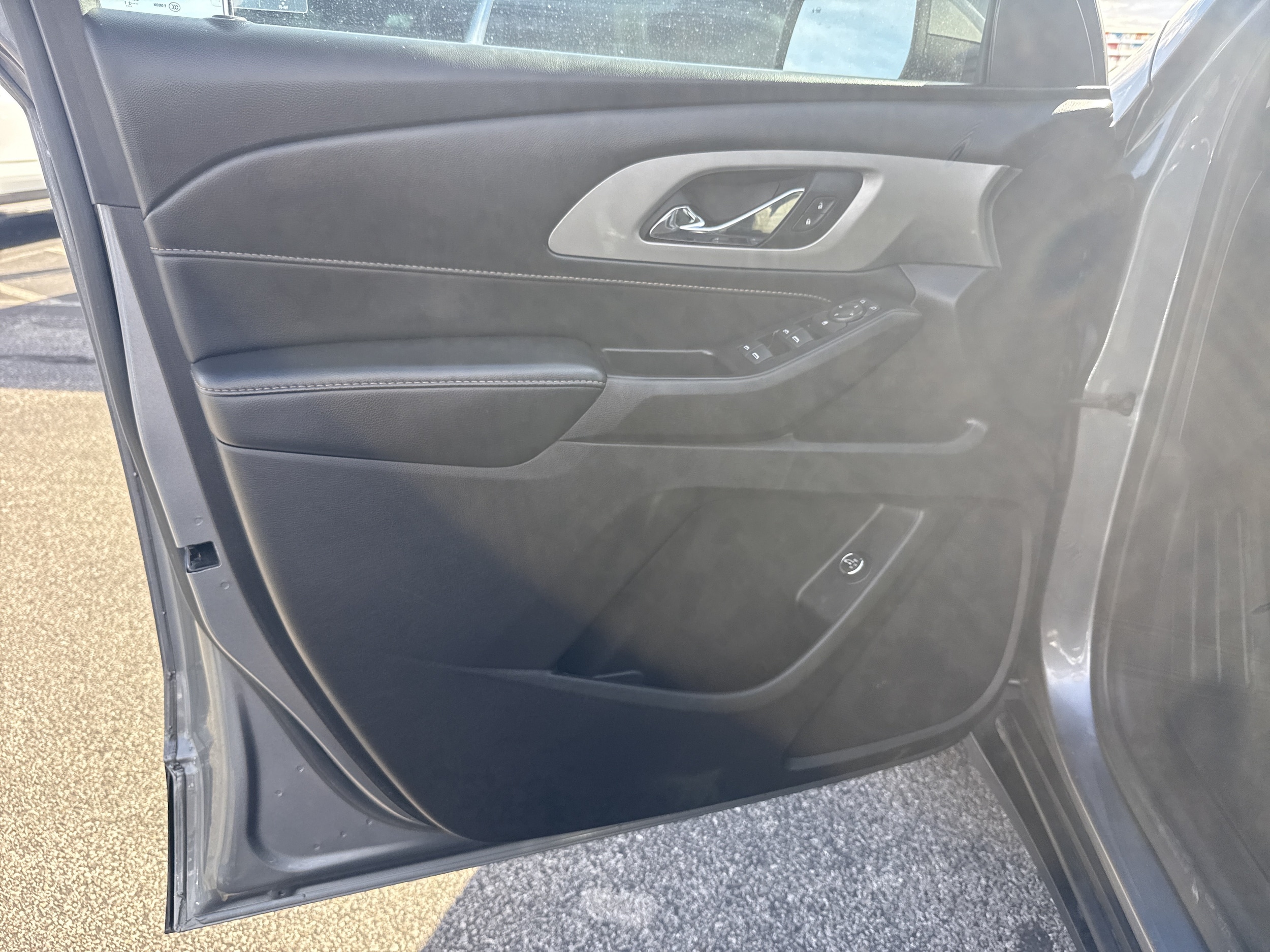 2021 Chevrolet Traverse 1LT - Photo 9
