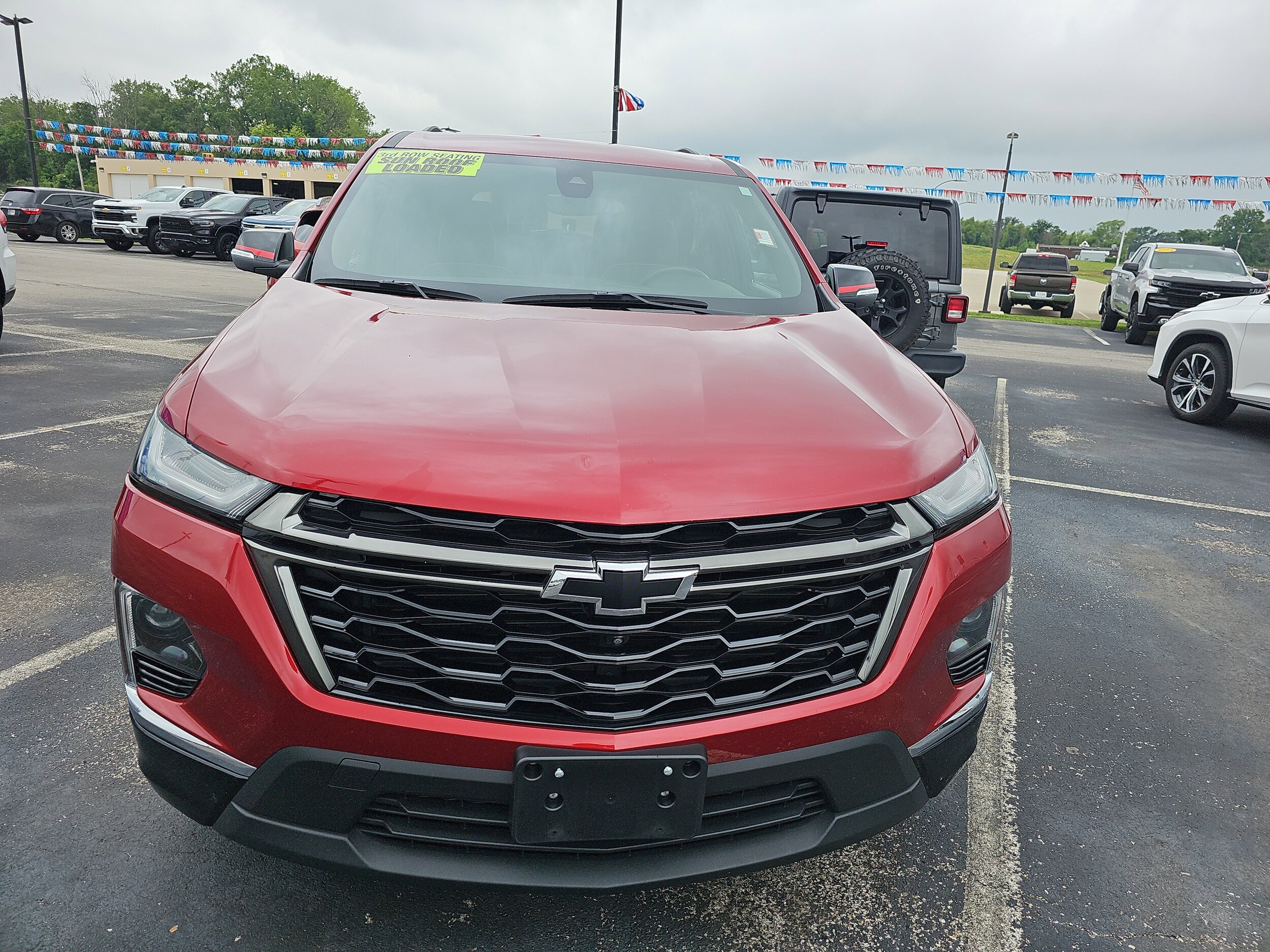 2022 Chevrolet Traverse Premier photo 2