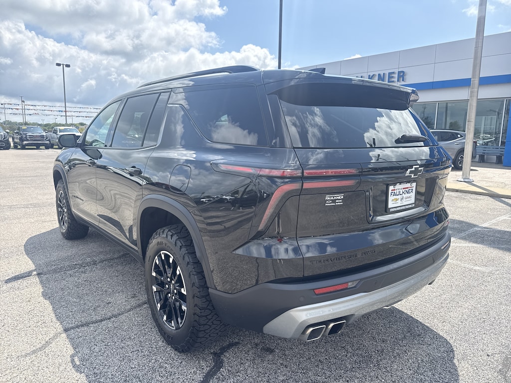 Used 2024 Chevrolet Traverse Z71 SUV