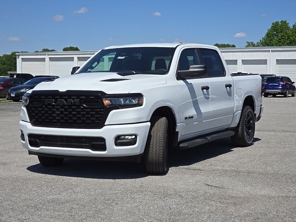 New 2026 Ram 1500 EXPRESS CREW CAB 4X4 5'7 BOX Pickup