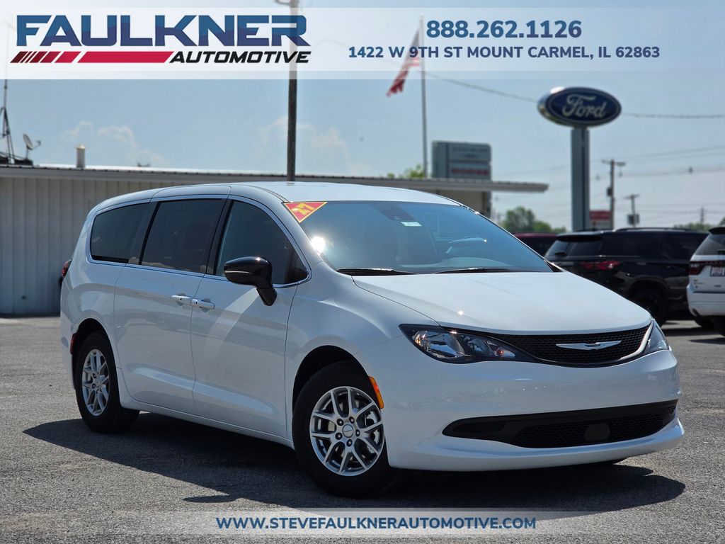 2027 Chrysler Voyager LX's photo