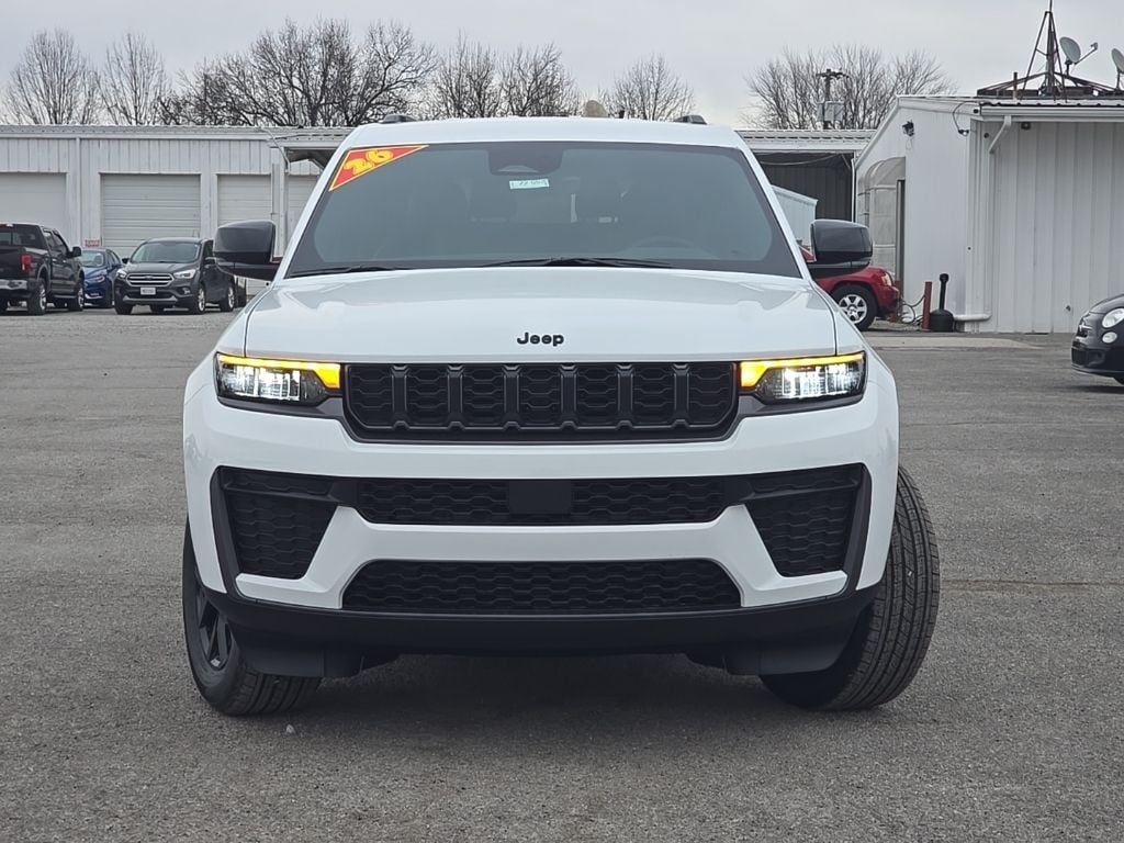 New 2026 Jeep Grand Cherokee L LAREDO ALTITUDE 4X4 Sport Utility