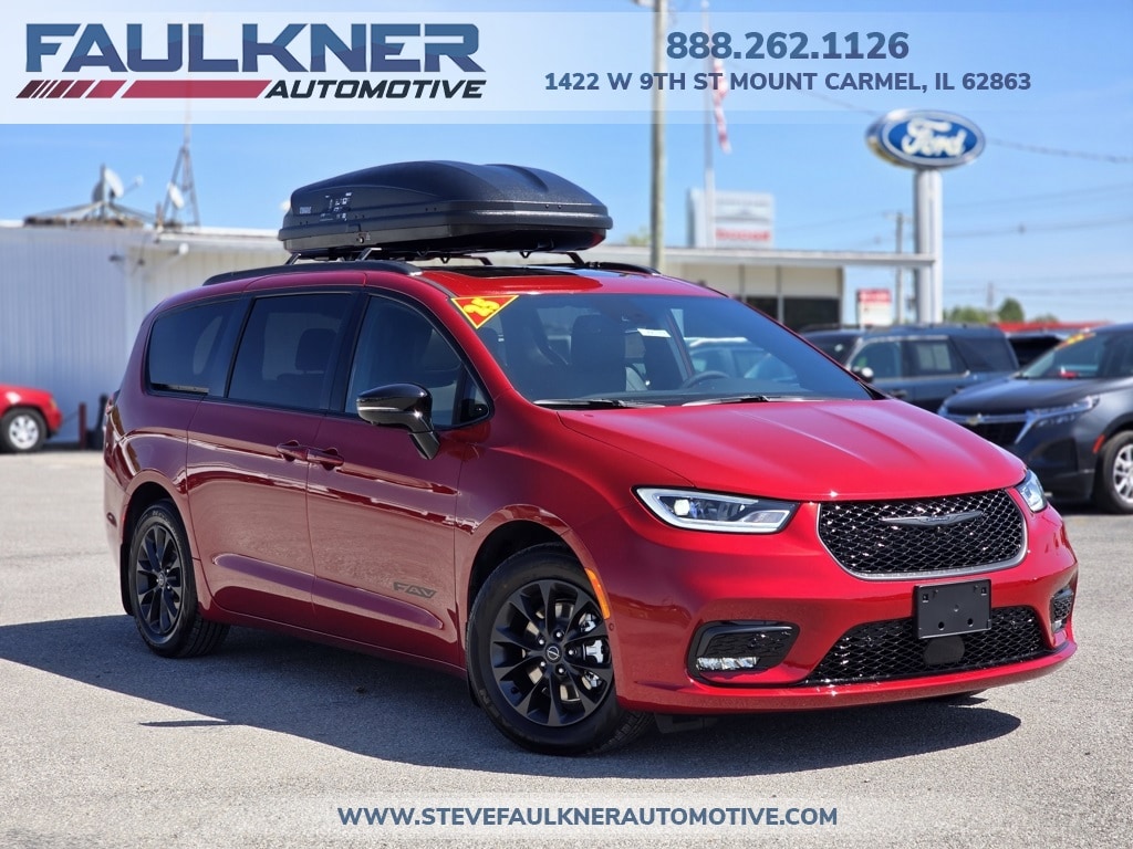 2025 Chrysler Pacifica SELECT