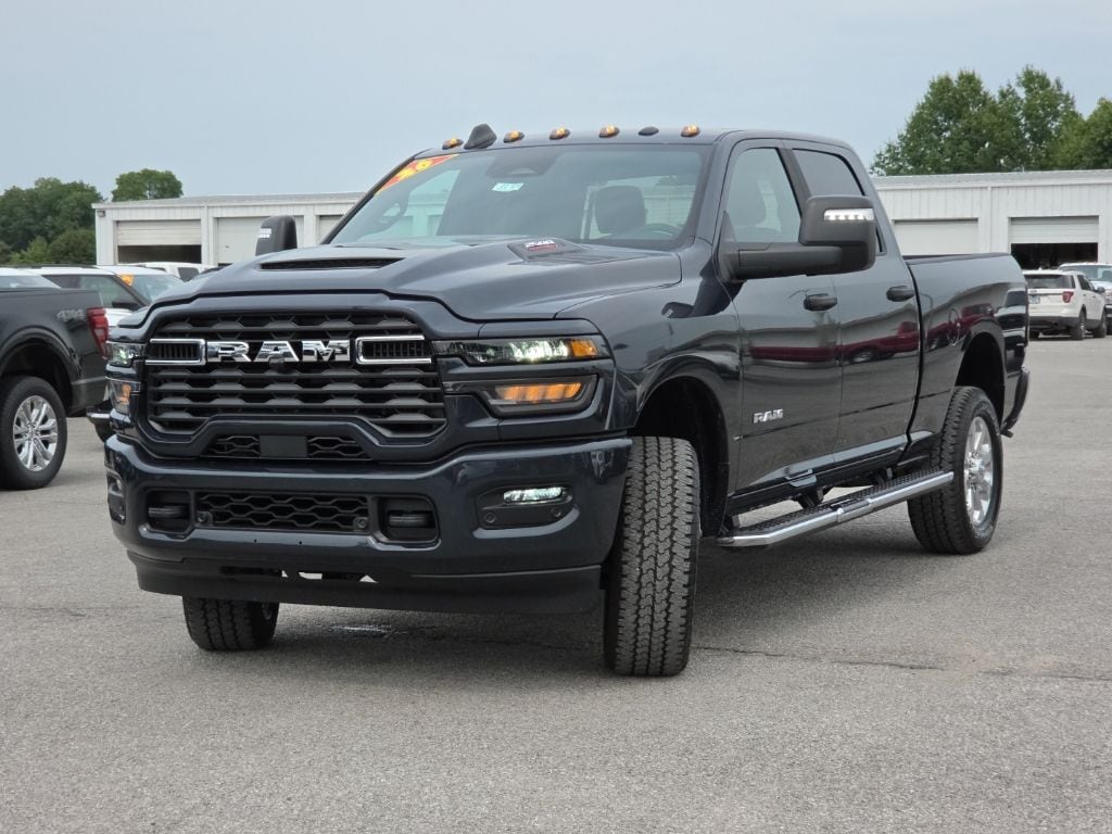 New 2026 Ram 2500 BIG HORN CREW CAB 4X4 6'4 BOX Pickup