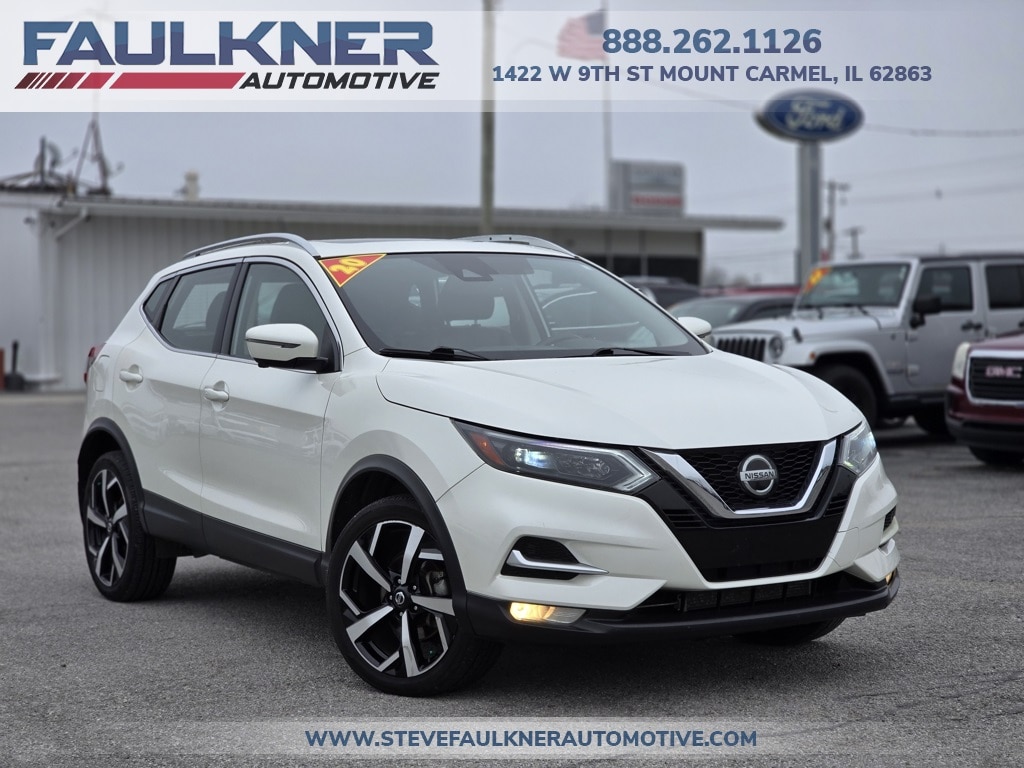 2020 Nissan Rogue Sport SL's photo