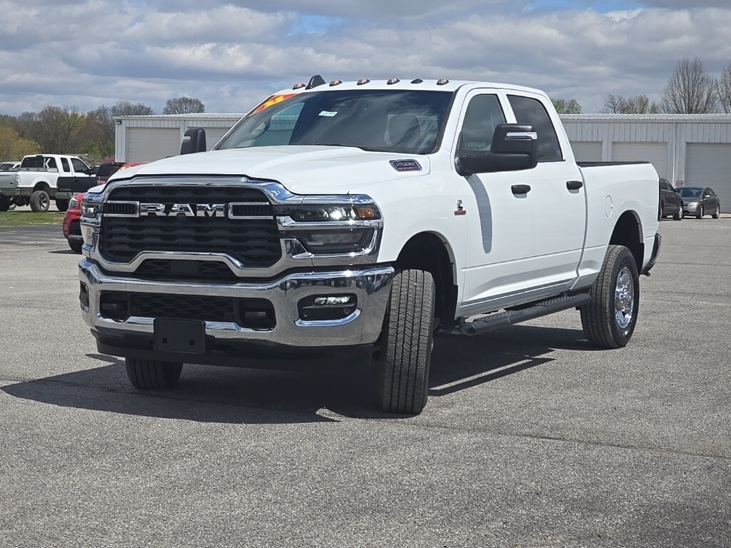 2025 Ram 2500 Tradesman photo 3