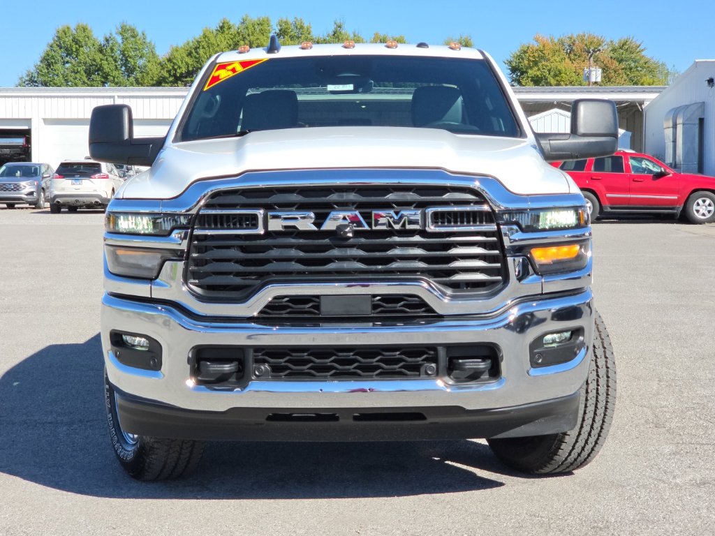 New 2027 Ram 3500 TRADESMAN CREW CAB 4X4 8' BOX Pickup