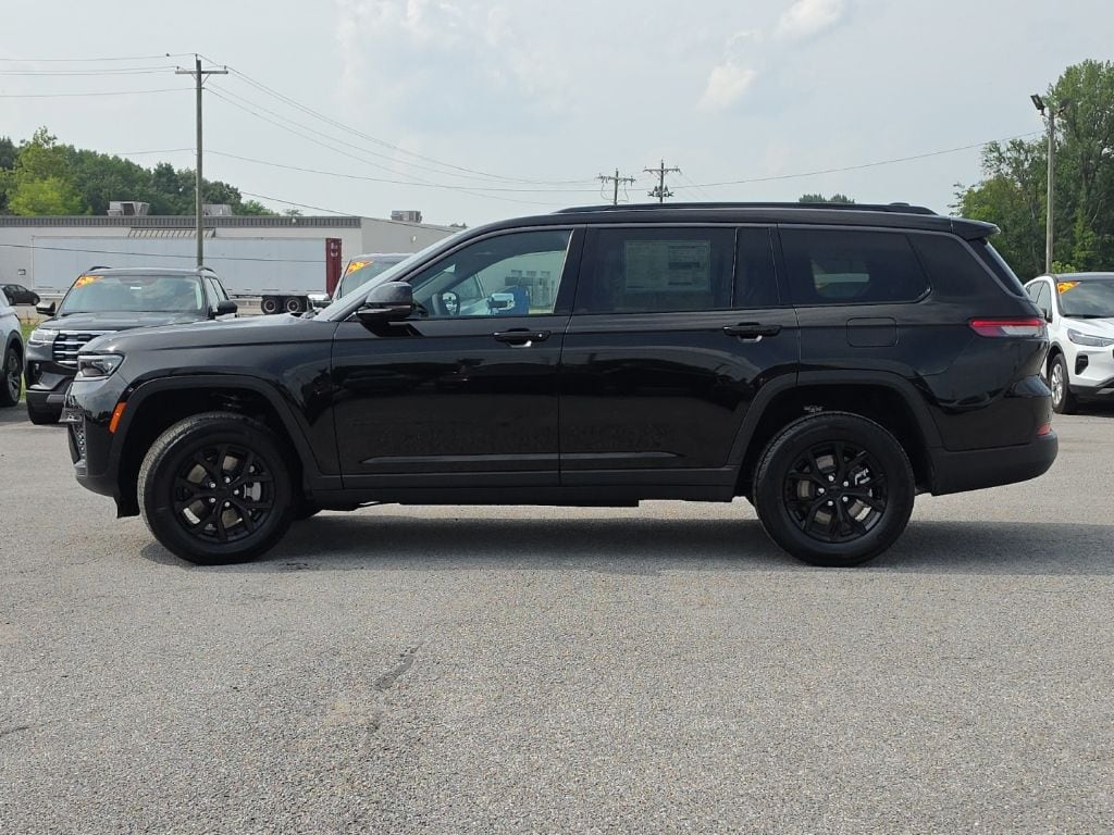 New 2026 Jeep Grand Cherokee L LAREDO ALTITUDE 4X4 Sport Utility