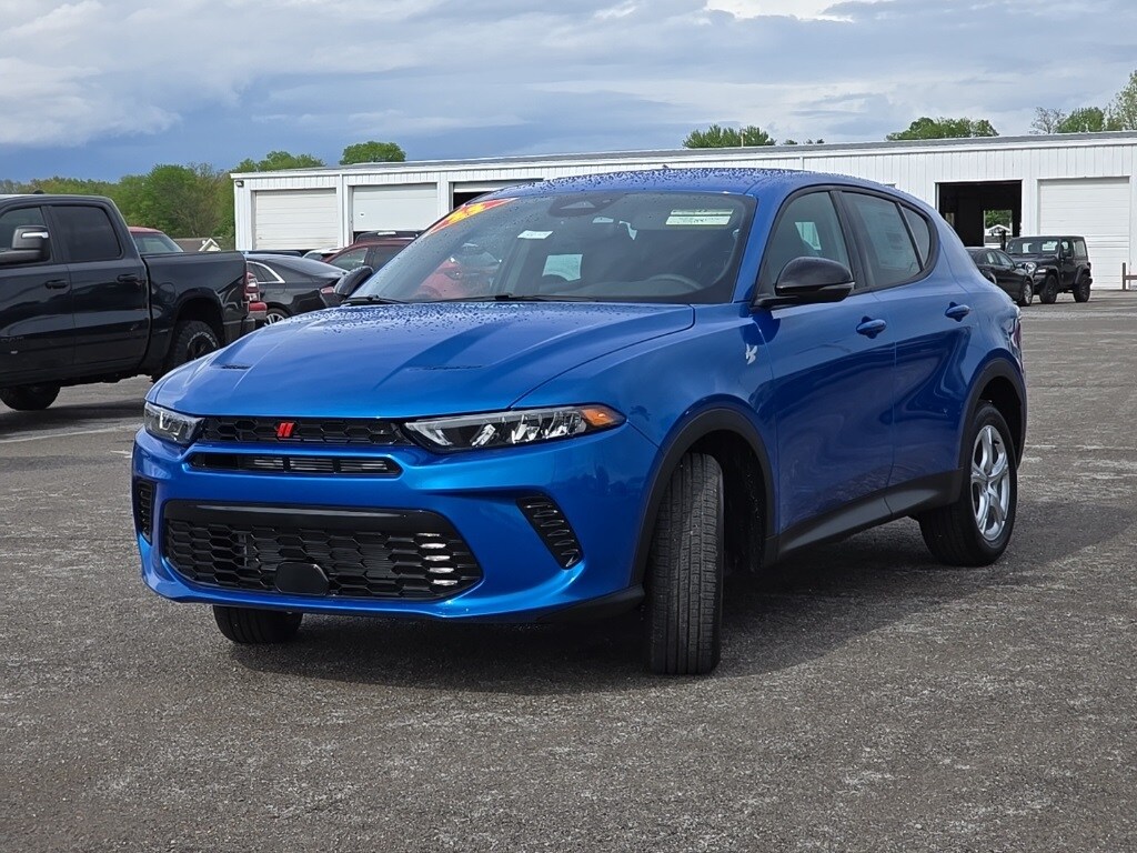 2025 Dodge Hornet GT photo 3