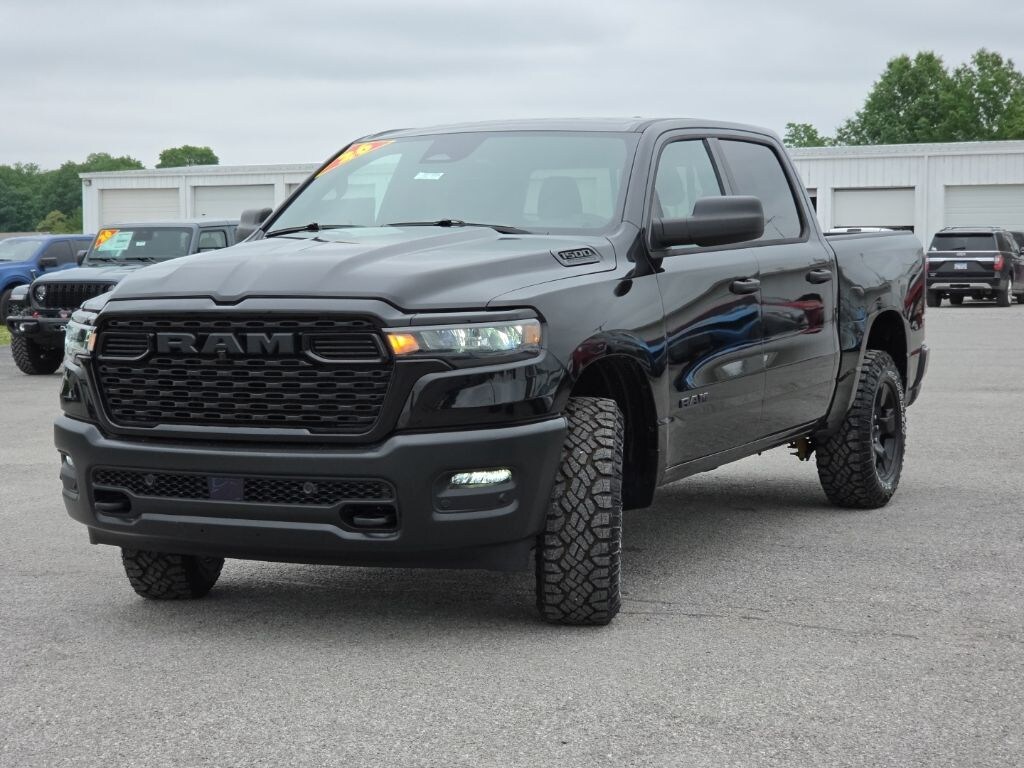 New 2026 Ram 1500 WARLOCK CREW CAB 4X4 5'7 BOX Pickup