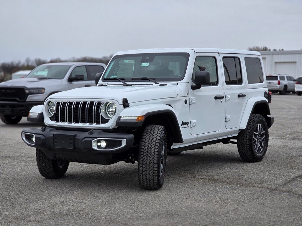 2025 Jeep Wrangler Sahara photo 3