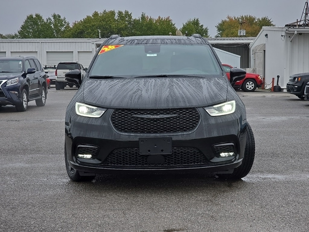 New 2026 Chrysler Pacifica LIMITED Passenger Van