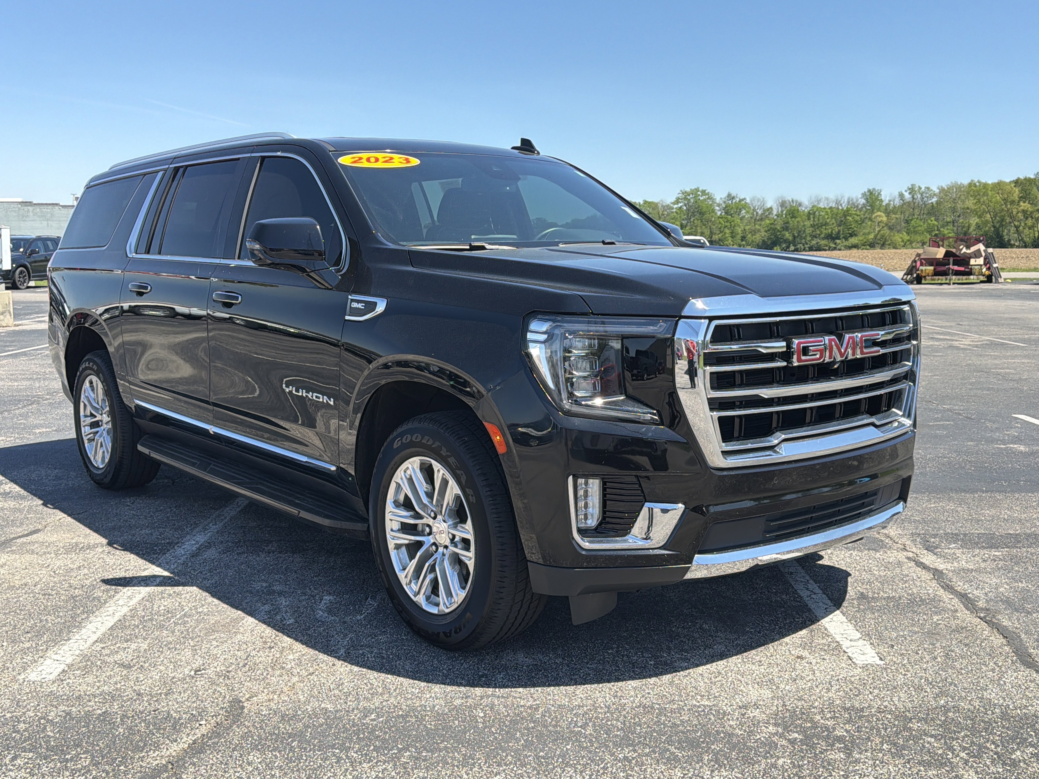 Used 2023 GMC Yukon XL SLT SUV
