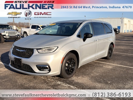 2024 Chrysler Pacifica Touring L Minivan