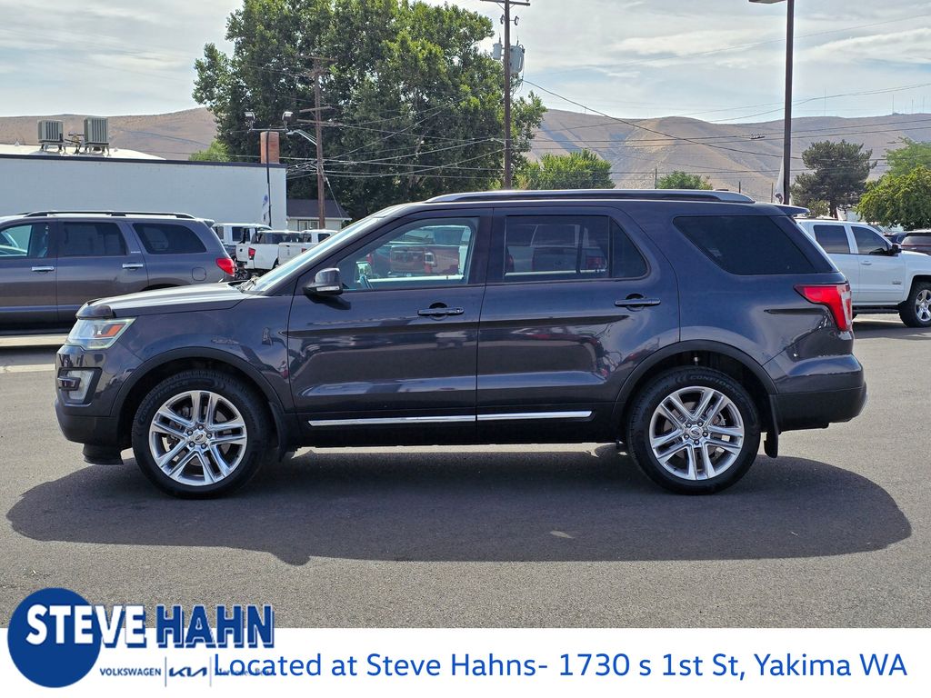 2017 Ford Explorer XLT photo 2