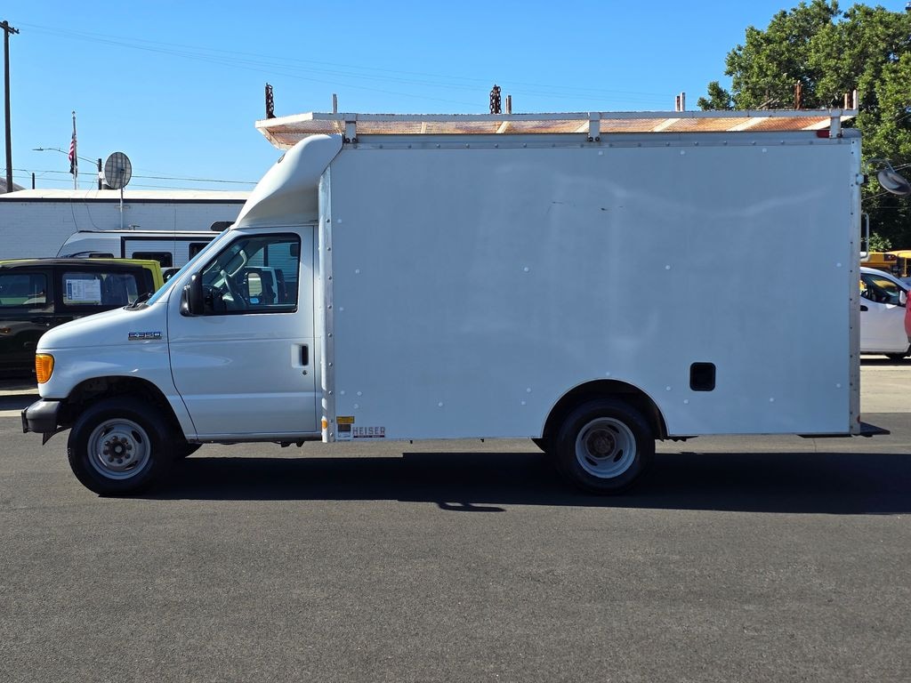 Used 2007 Ford E-350SD Base Cab/Chassis