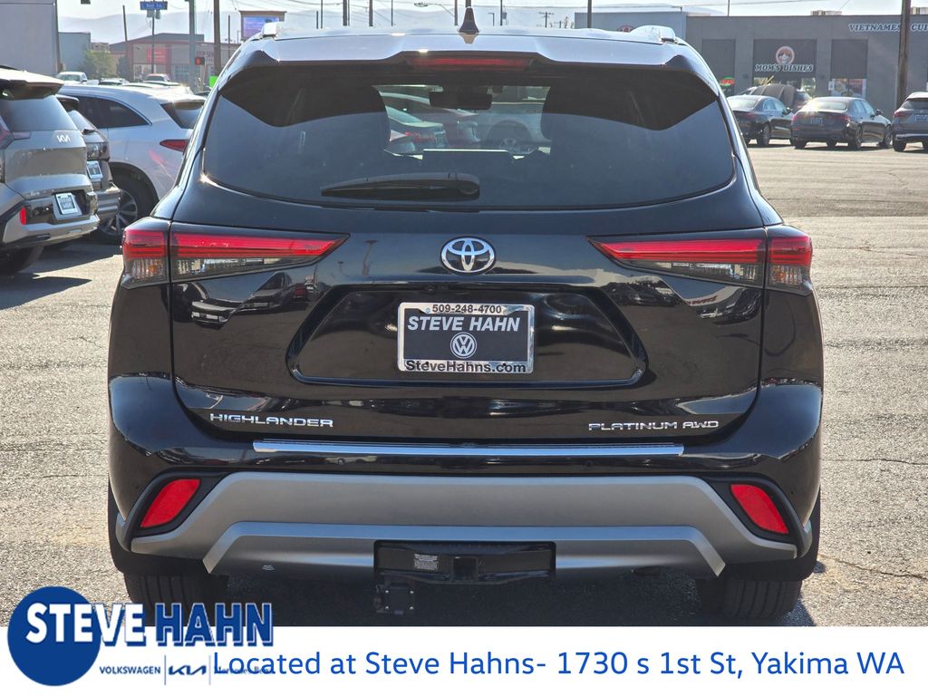 2020 Toyota Highlander Platinum photo 4