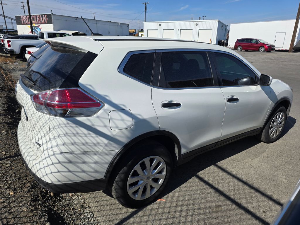 2016 Nissan Rogue S photo 3