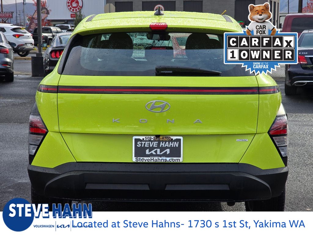 2024 Hyundai Kona SE photo 3