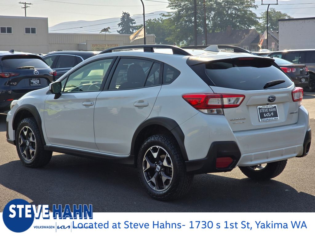 2018 Subaru Crosstrek 2.0i Premium photo 2