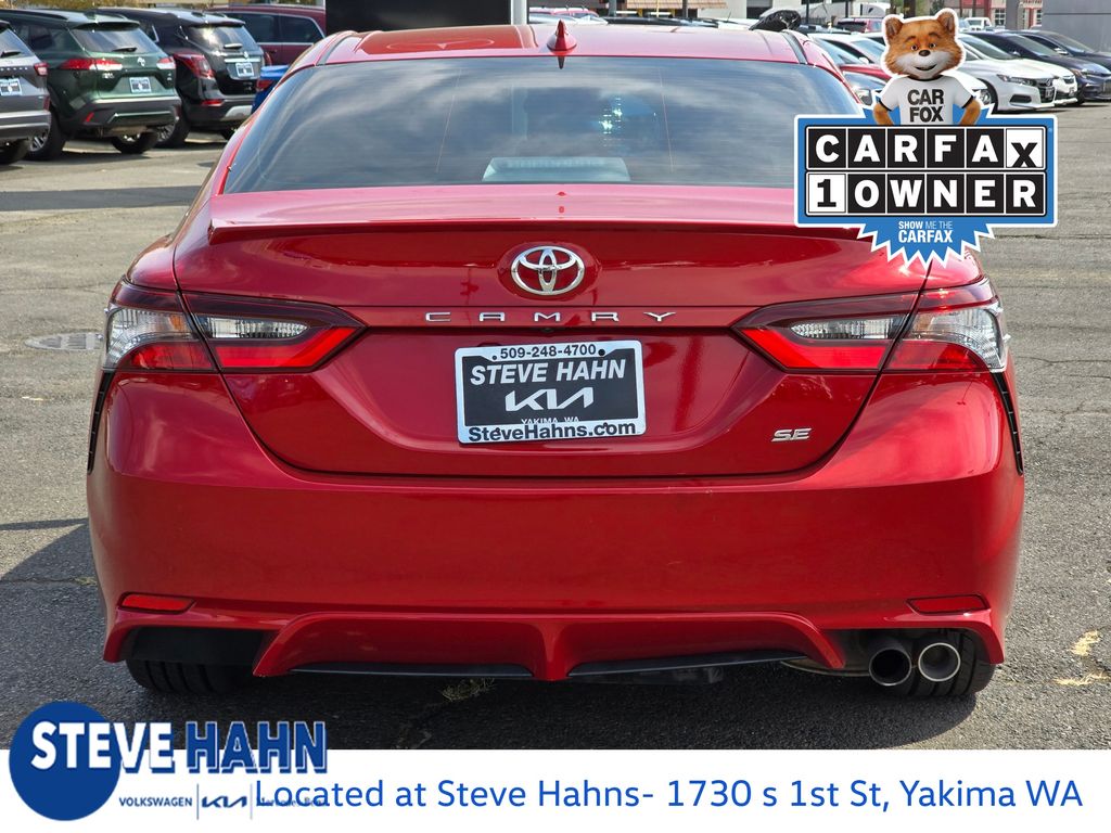 2024 Toyota Camry SE photo 4