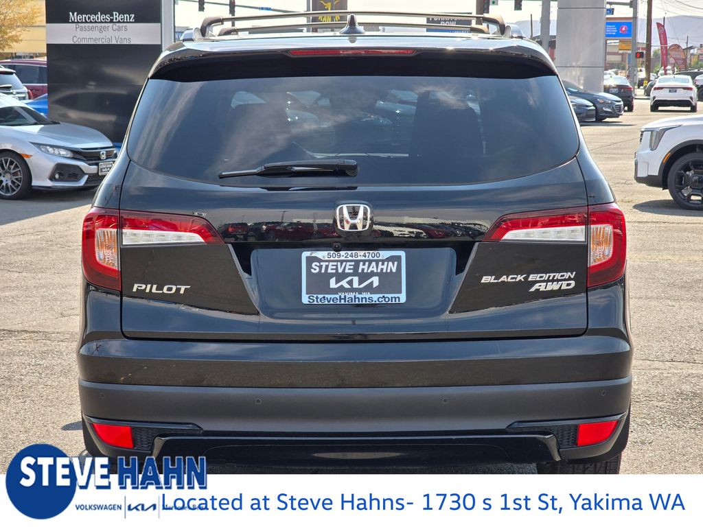 2022 Honda Pilot Black Edition photo 4