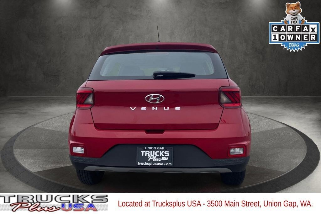 Used 2023 Hyundai Venue SE SUV