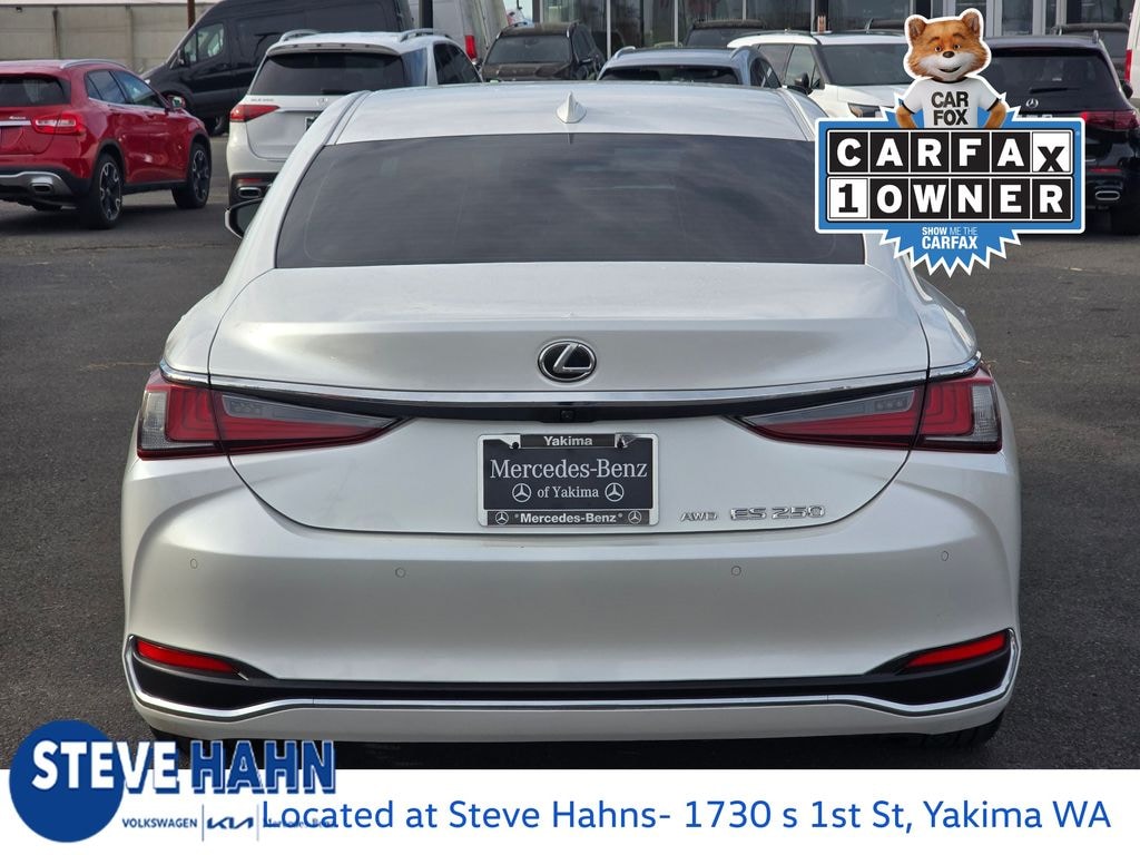 Used 2023 Lexus ES 250 Sedan