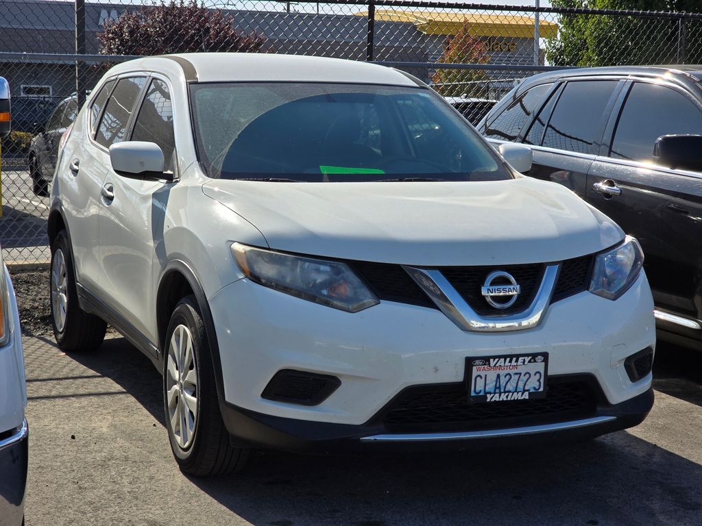 2016 Nissan Rogue S photo 2