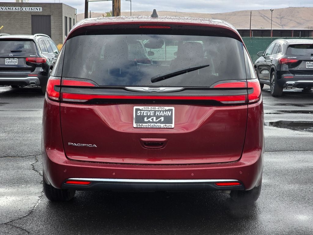 Used 2023 Chrysler Pacifica Touring L Minivan/Van